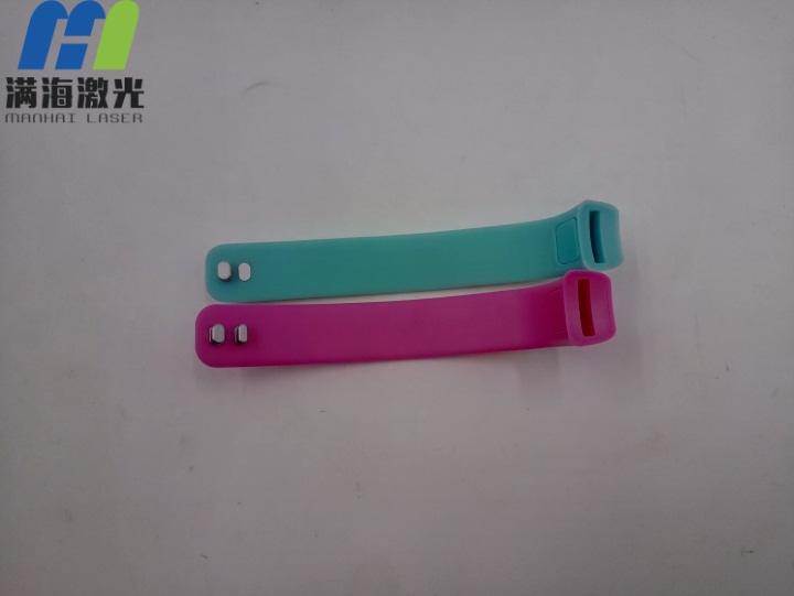 樂心硅膠手環(huán)腕帶激光打標