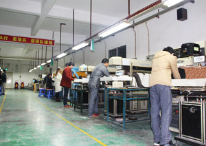 滿(mǎn)海激光深圳公司一激光刻字加工車(chē)間