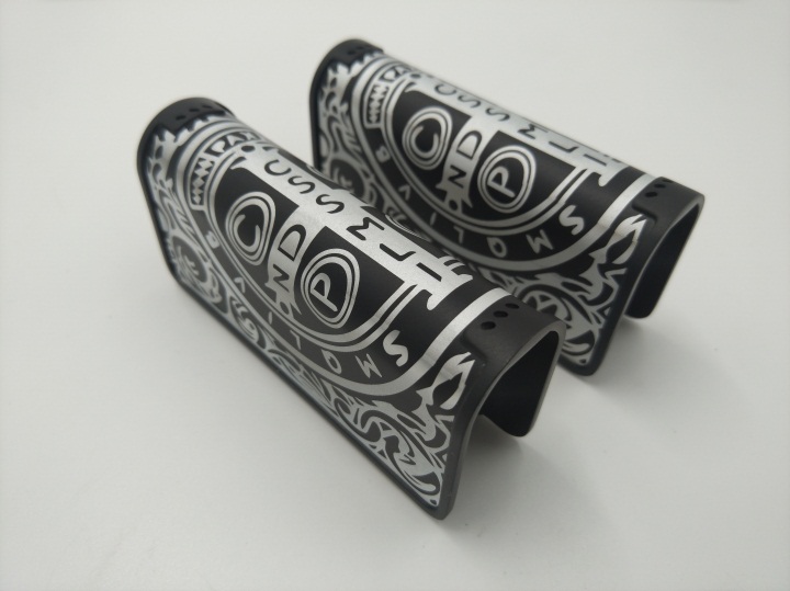 氧化鋁點(diǎn)煙器外殼旋轉(zhuǎn)激光鐳雕加工